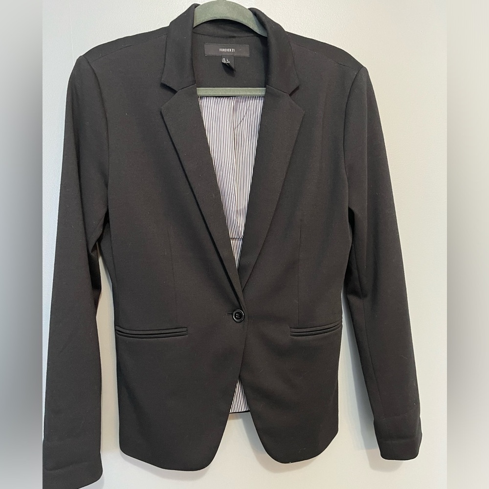 Forever 21 Black blazer